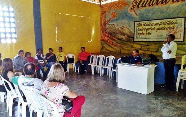 Sindicato APEOC se reúne com Conselho do FUNDEB de Umirim