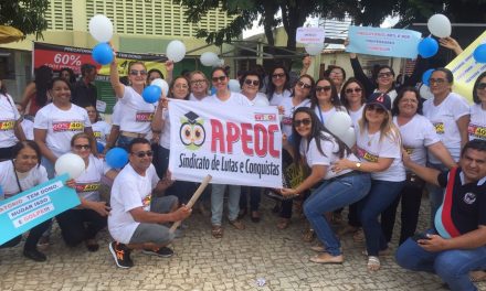 Catarina: Professores fazem manifestação e exigem pagamento do precatório do Fundef