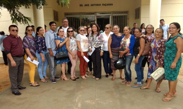 Itatira: Sindicato APEOC discute precatório do Fundef em audiência com prefeito