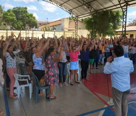 Caridade: Assembleia de professores referenda rateio dos 60% dos Precatórios do FUNDEF