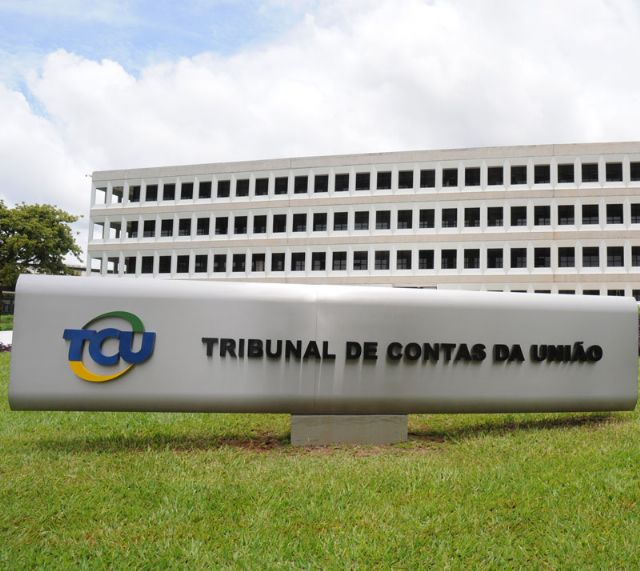 Presidente do Sindicato APEOC repudia decisão do TCU sobre Precatórios do FUNDEF