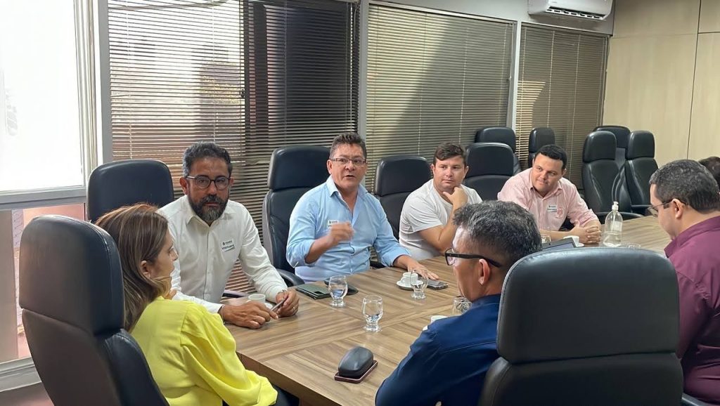 3ª PARCELA DO PRECATÓRIO DO FUNDEF: APEOC COBRA DIVULGAÇÃO E PAGAMENTO DO 5º LOTE DOS SEM VÍNCULO