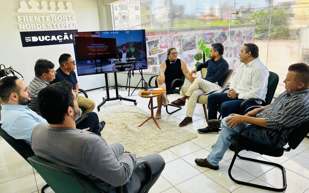 APEOC/FRENTE NNE SE REÚNE COM ADVOGADOS E DIRETORES PARA TRATAR DO PRECATÓRIO DO FUNDEF DA REDE MUNICIPAL DE JAGUARIBE
