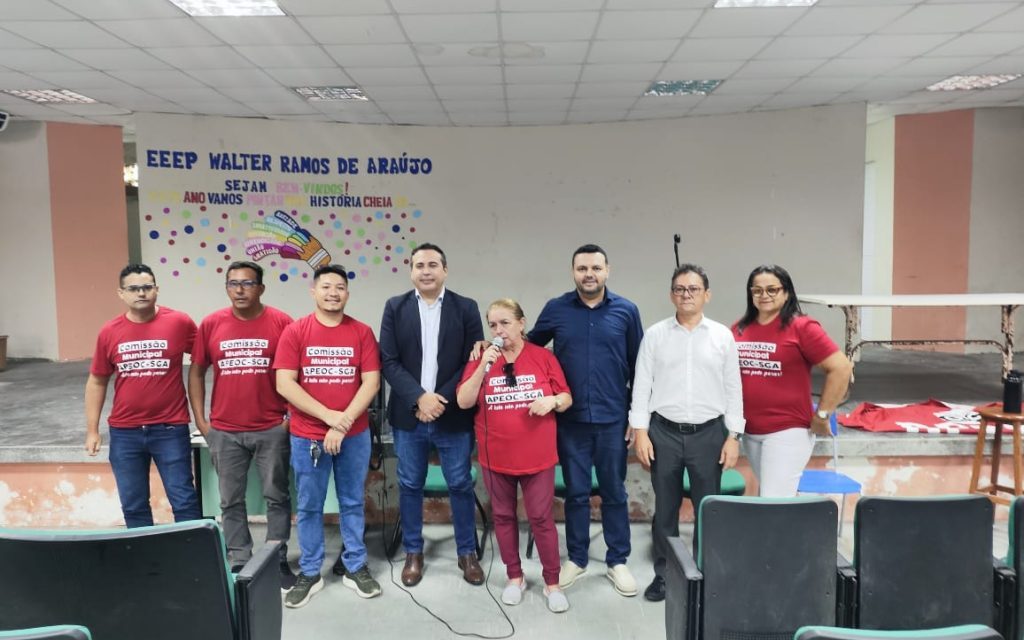 SÃO GONÇALO DO AMARANTE: APEOC PROMOVE ASSEMBLEIA E APROVA ATUAÇÃO DO SINDICATO NAS AÇÕES DE FUNDEF, FUNDEB E PREV-FUNDEB O momento reuniu a direção estadual e municipal para discutir ações judiciais, avanços e perspectivas para os docentes.