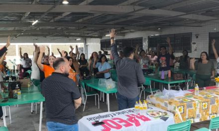 PACATUBA: APEOC PROMOVE ASSEMBLEIA COM A CATEGORIA E APROVA ATUAÇÃO DO SINDICATO NAS AÇÕES DO FUNDEF, FUNDEB E PREV-FUNDEB