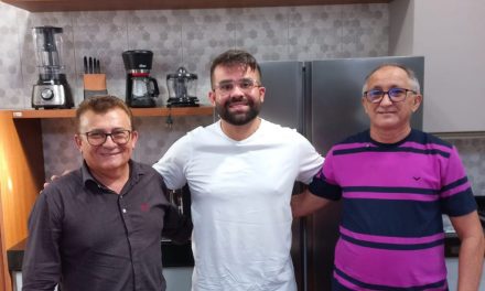 MORAÚJO: PROJETO DE LEI QUE REGULAMENTA PRECATÓRIOS DO FUNDEF É ENVIADO À CÂMARA COM SUGESTÕES DO SINDICATO APEOC